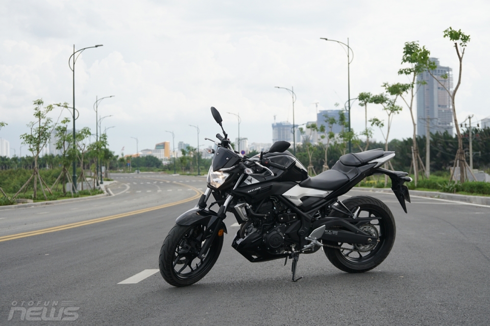 yamaha mt 03 naked bike 300cc lua chon phu hop cho linh moi