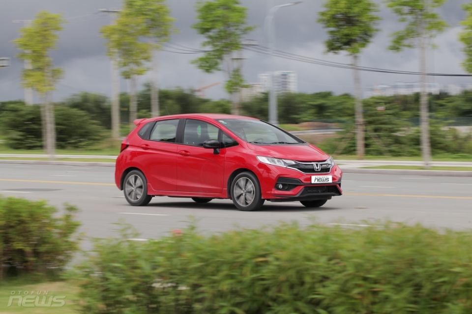 lo dien hinh anh honda jazz the he thu 4