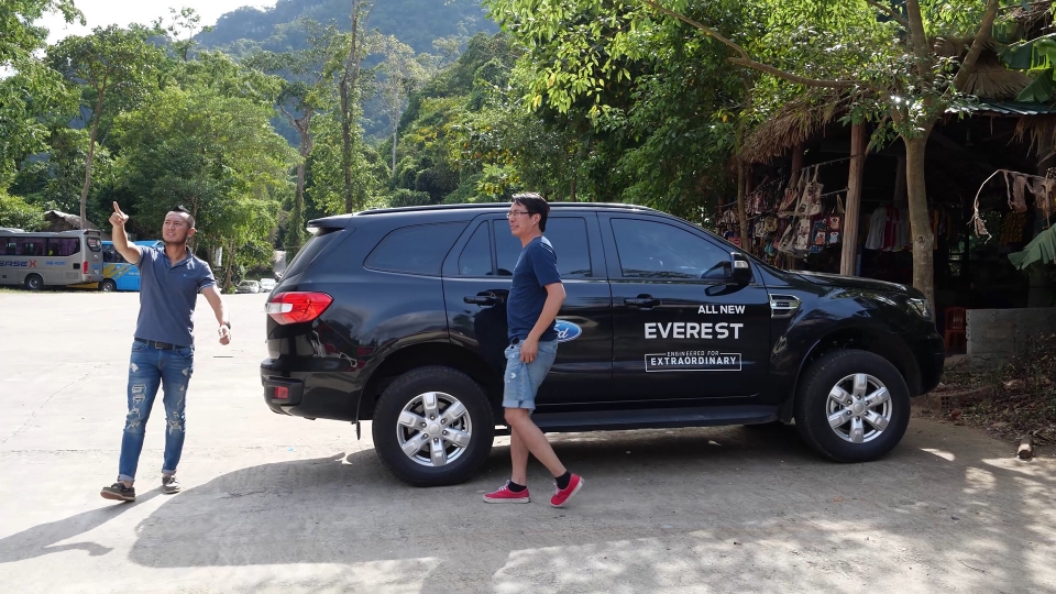 that kinh ngac khi thu thach ford everest 1 binh dau