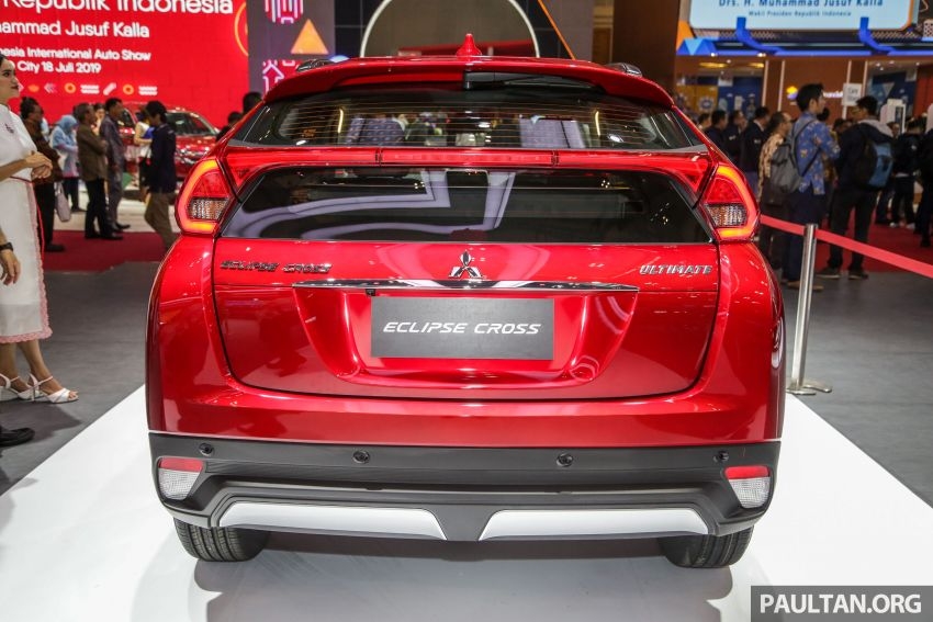 mitsubishi eclipse cross ra mat gia 792 trieu dong