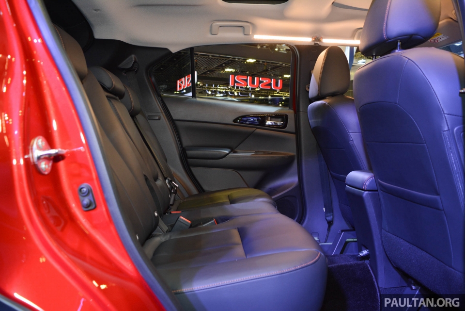 mitsubishi eclipse cross ra mat gia 792 trieu dong
