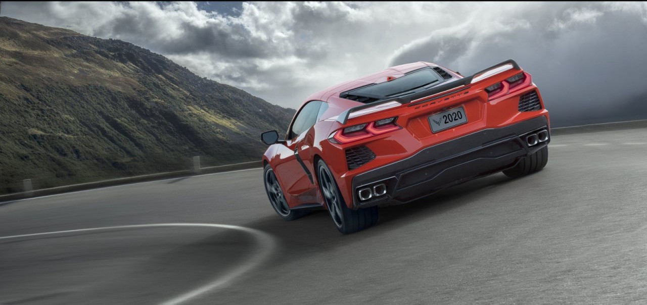 chevrolet corvette stingray 2020 vua ra mat da ban sach