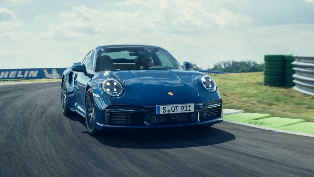 Porsche 911 Turbo 2021 nhanh và mạnh hơn