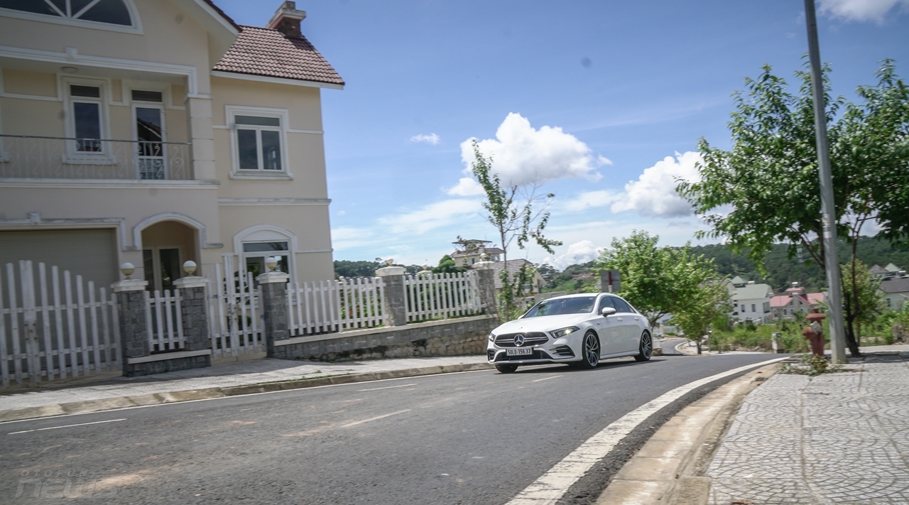 danh gia mercedes amg a35 sedan xe the thao cho nguoi moi choi