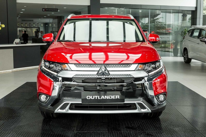 Mitsubishi giới thiệu Outlander 2020 2.4 CVT Premium, giá 1,058 tỷ đồng