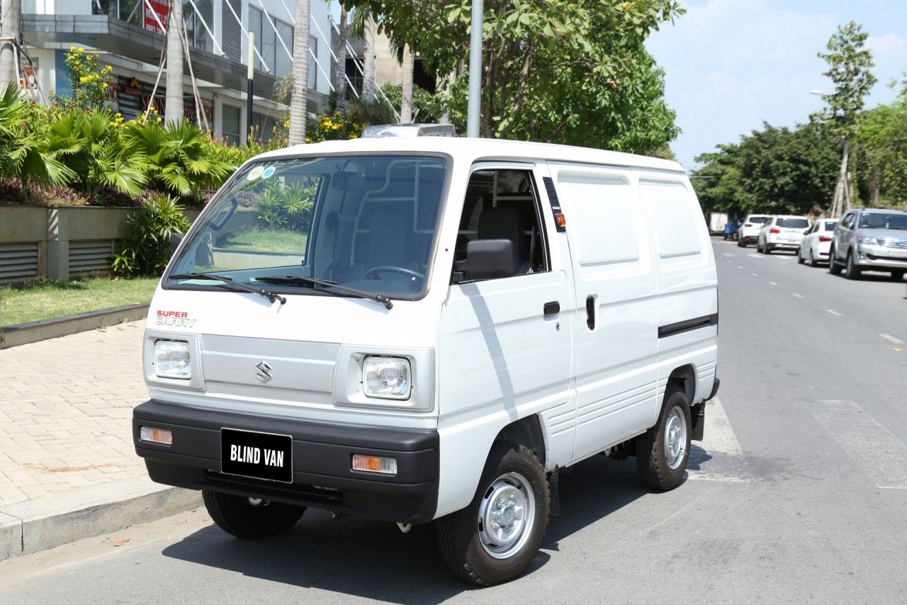 Mua tải nhẹ chở hàng nội đô, không thể bỏ qua Suzuki Blind Van