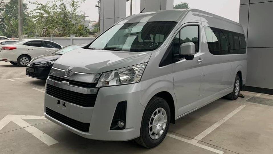Chi tiết xe 'cá mập' Toyota Hiace 2021 tại Việt Nam