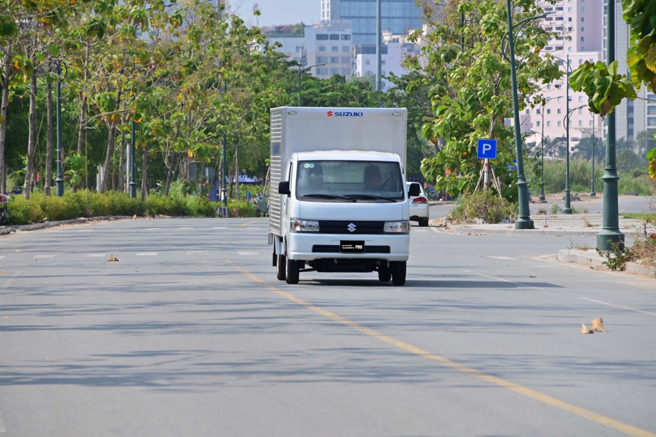 Suzuki Carry Pro, “người hùng phố thị” mùa giãn cách