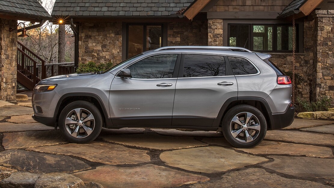 Jeep Cherokee 2021 sắp bán tại Việt Nam có dưới 2 tỷ đồng