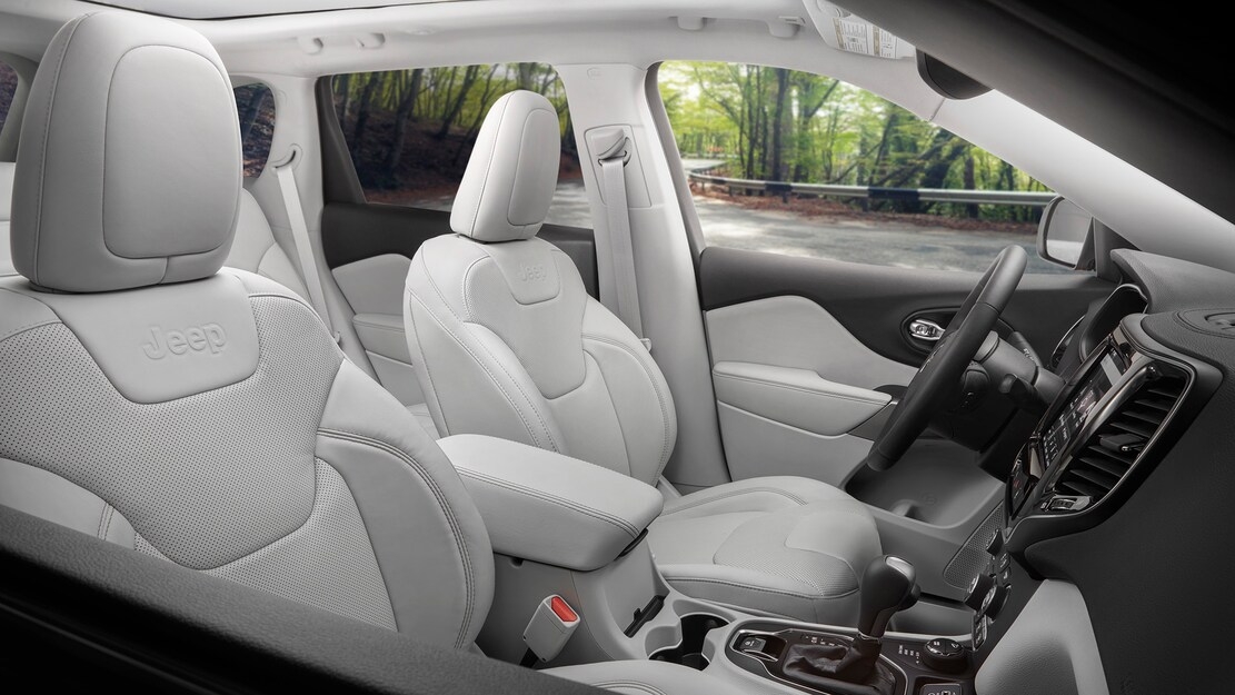 Jeep Cherokee 2021 sắp bán tại Việt Nam có dưới 2 tỷ đồng