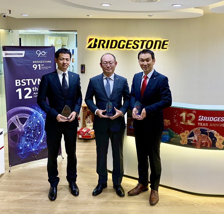 Bridgestone Việt Nam nhận giải thưởng chất lượng từ Toyota