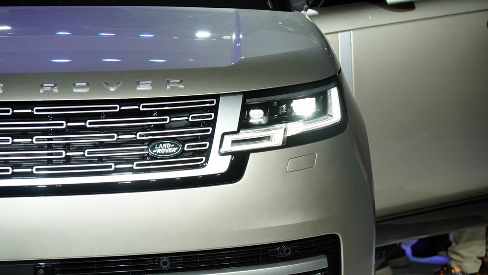 Range Rover thế hệ mới ra mắt tại Việt Nam, giá hơn 11 tỷ đồng