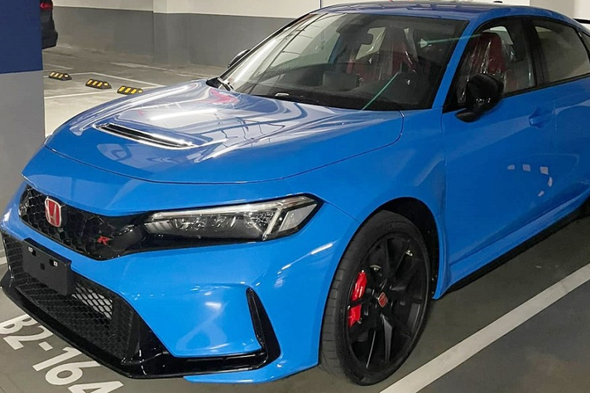 Honda Civic Type R màu Racing Blue Pearl có mặt tại Việt Nam