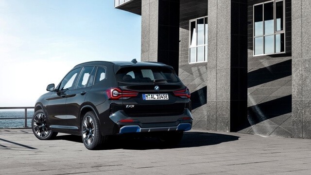 BMW iX3 và i4 sẽ ra mắt tại Việt Nam vào ngày 31/3