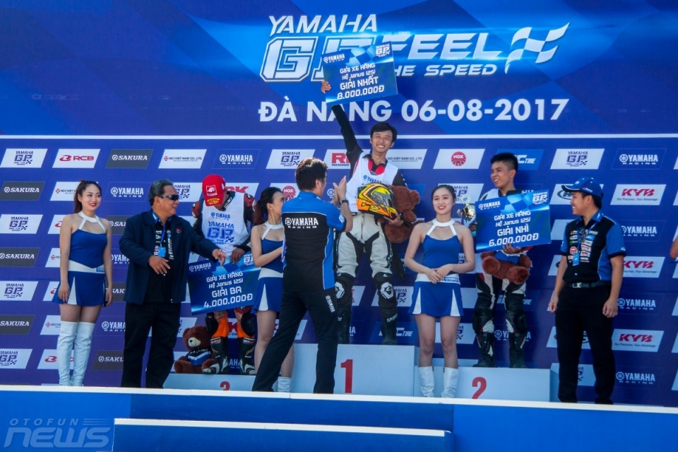 Sôi động giải đua Yamaha GP 2017 tại Đà Nẵng soi dong giai dua yamaha gp 2017 tai da nang