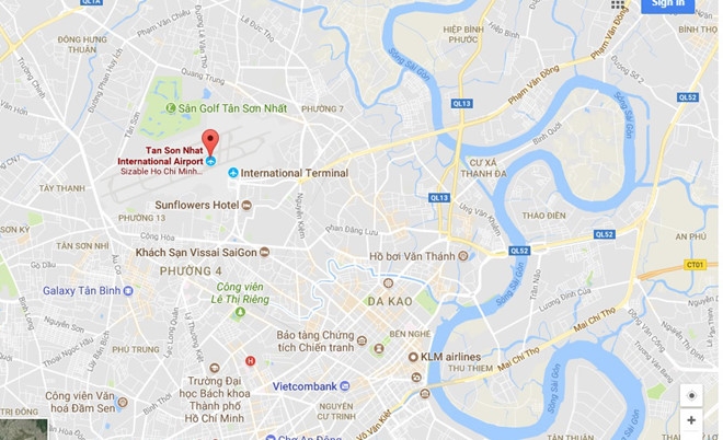 tp ho chi minh tai xe buc xuc vi bien bao han che toc do truoc san bay tan son nhat