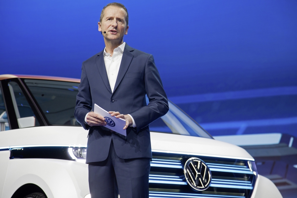 Volkswagen xuất xưởng chiếc xe thứ 150 triệu tại nhà máy Wolfsburg volkswagen xuat xuong chiec xe thu 150 trieu tai nha may wolfsburg