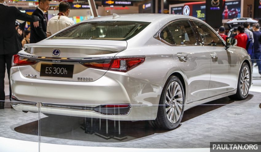 lexus es 2019 dau tien co mat tai dong nam a