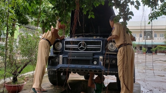 Mercedes-Benz G55 biển số đỏ giả ở Cần Thơ có bị tịch thu?