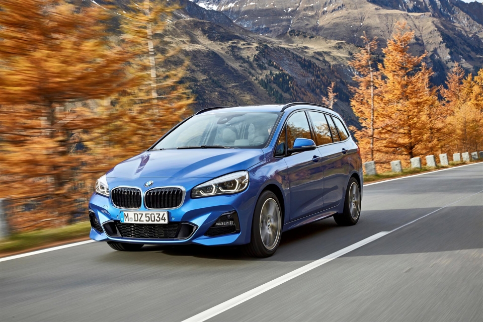 lo xe nhap khau dau tien cua bmw thaco cap cang viet nam