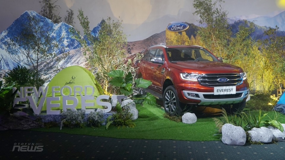 Chi tiết Ford Everest 2018 vừa được ra mắt tại Việt Nam