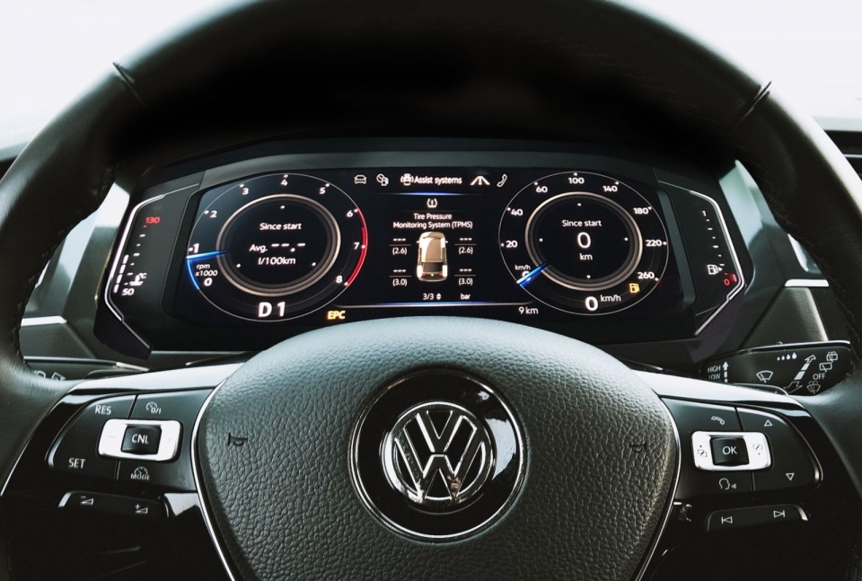 volkswagen mang dan xe den tttm takashimaya