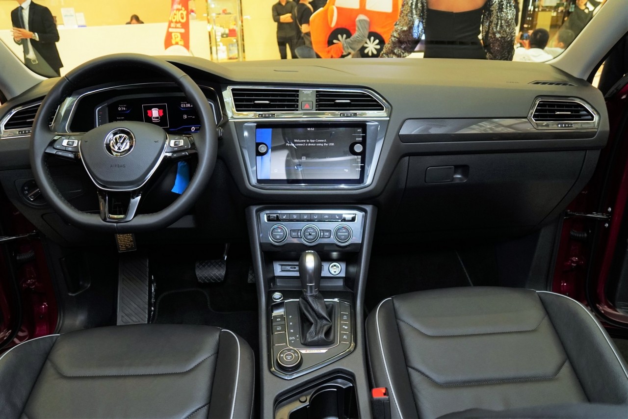 volkswagen mang dan xe den tttm takashimaya