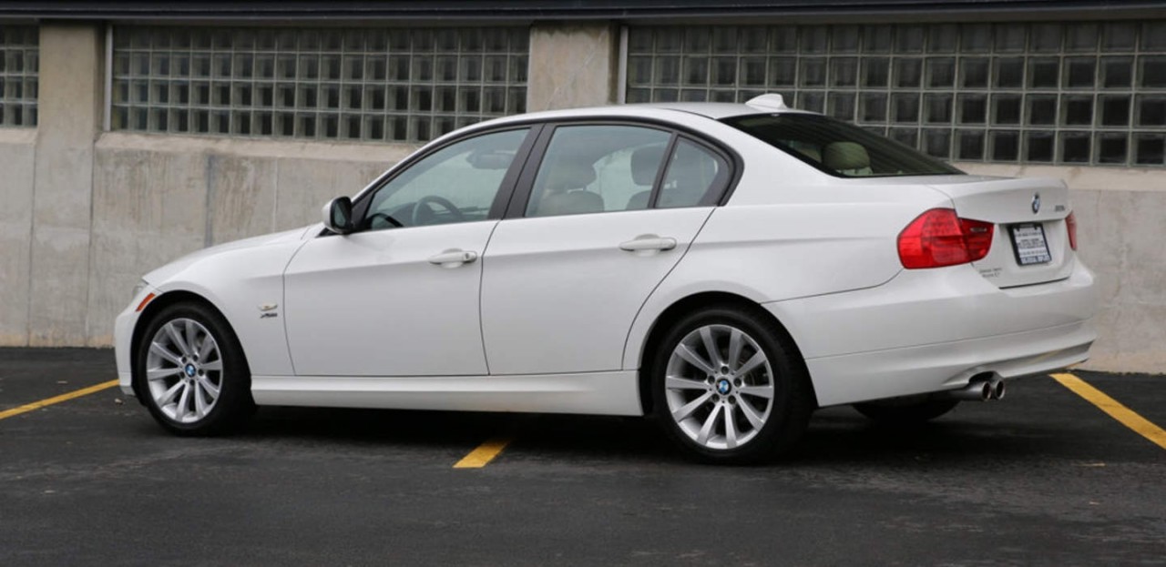 885 xe bmw 3 series dinh an trieu hoi tai viet nam
