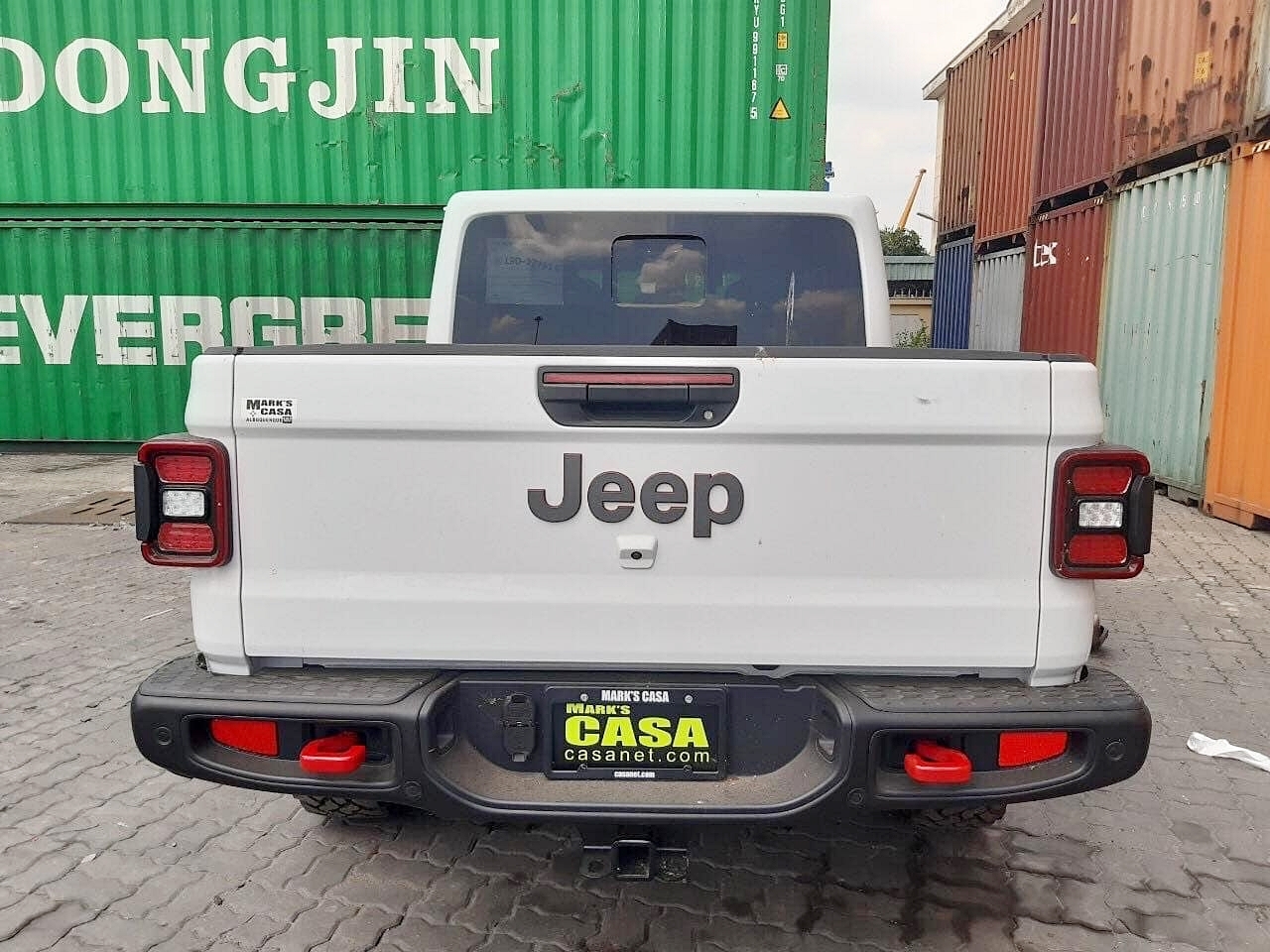 hang doc jeep gladiator rubicon cap ben viet nam