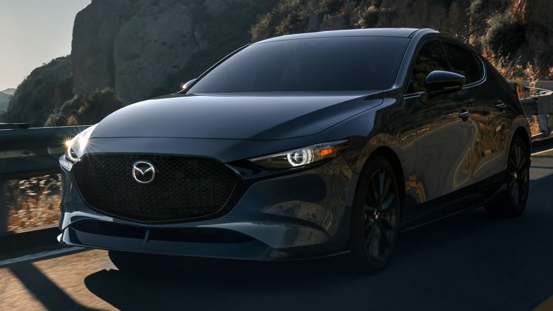 Mazda3 Turbo 2021 có giá gấp rưỡi bản tiêu chuẩn