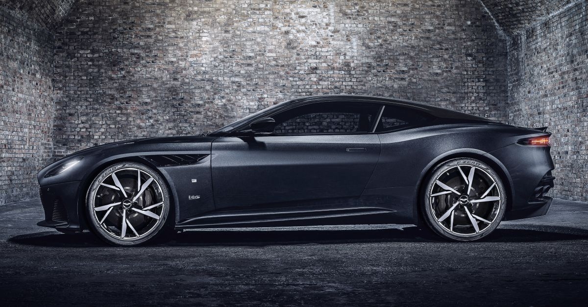 aston martin gioi thieu bo doi sieu xe danh cho diep vien 007