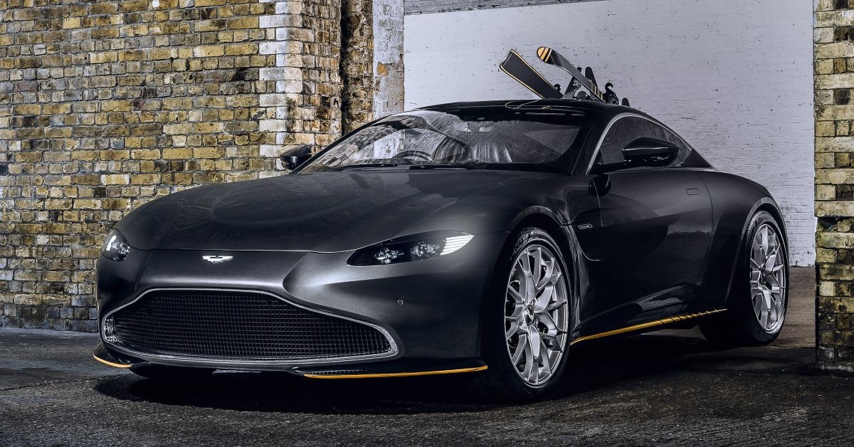 aston martin gioi thieu bo doi sieu xe danh cho diep vien 007