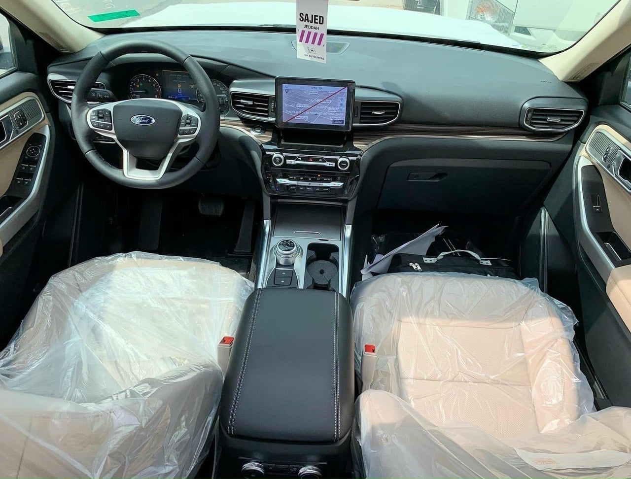 Ford Explorer thế hệ mới chính hãng có mặt tại Việt Nam