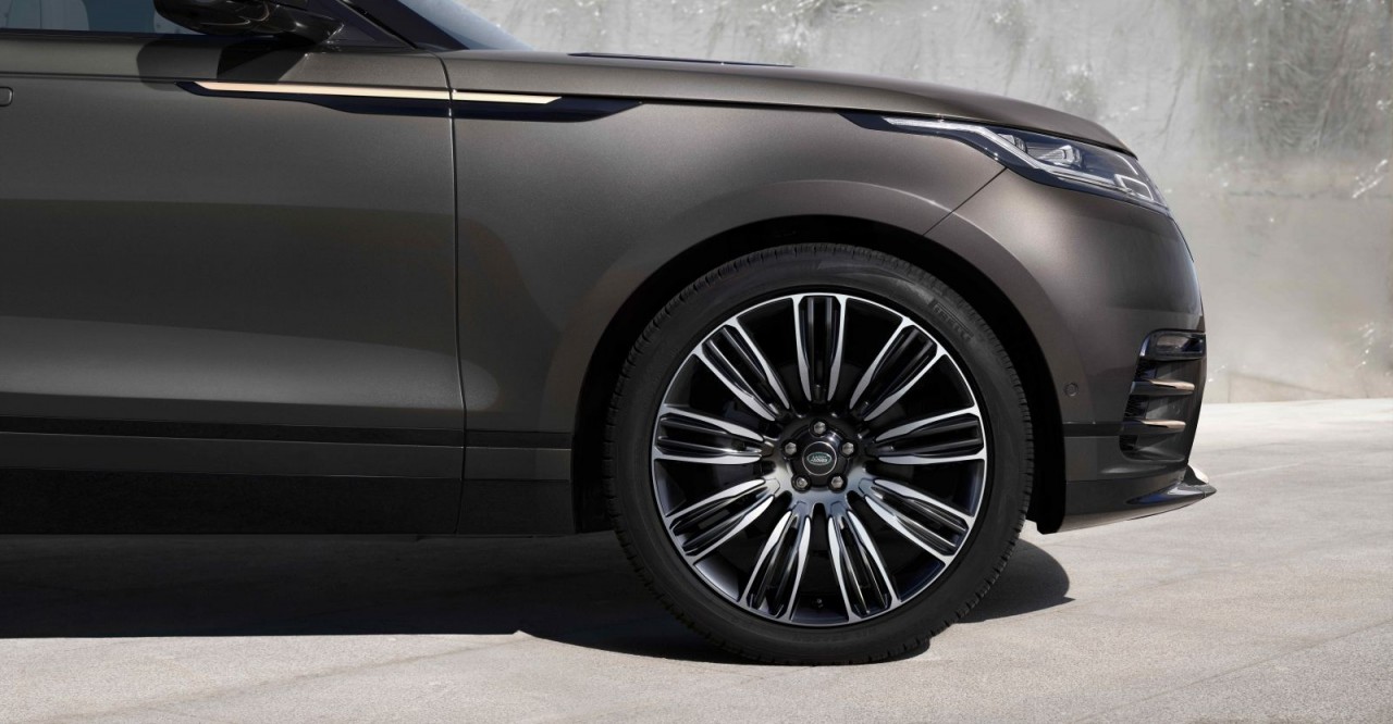 Range Rover Velar 2022 được bán tại Việt Nam với giá từ 4,030 tỷ đồng