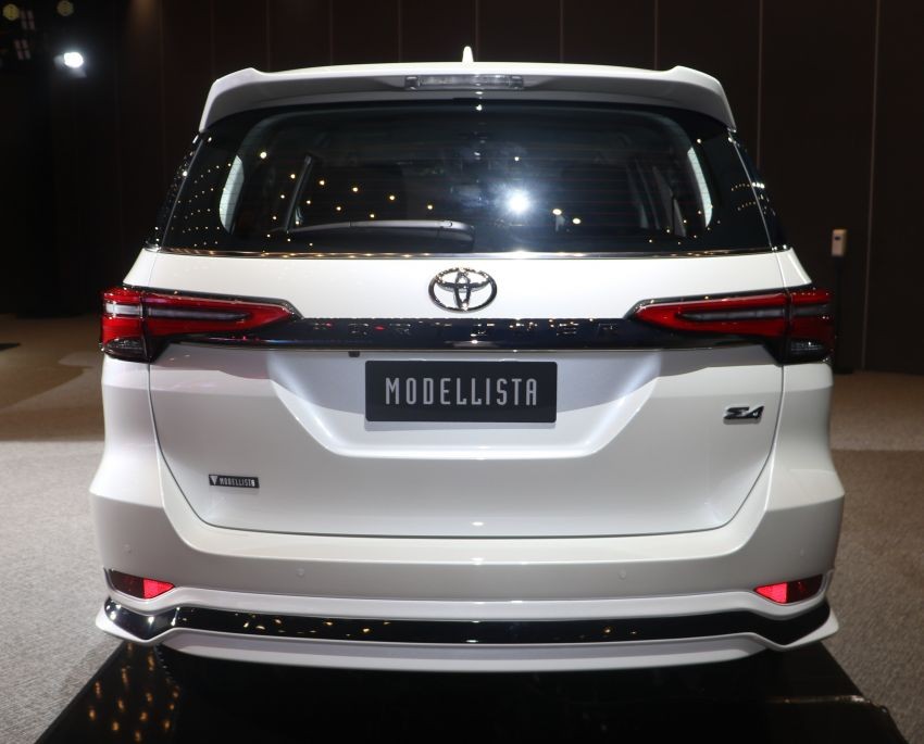 Toyota Fortuner 2021 với gói phụ kiện Modellista ra mắt tại Thái Lan