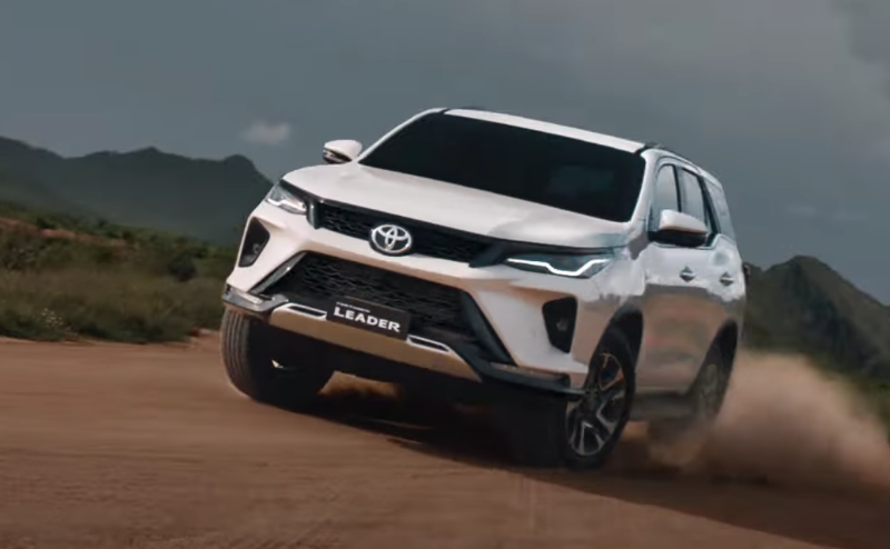 Toyota Fortuner 2023 ra mắt với nhiều nâng cấp mới