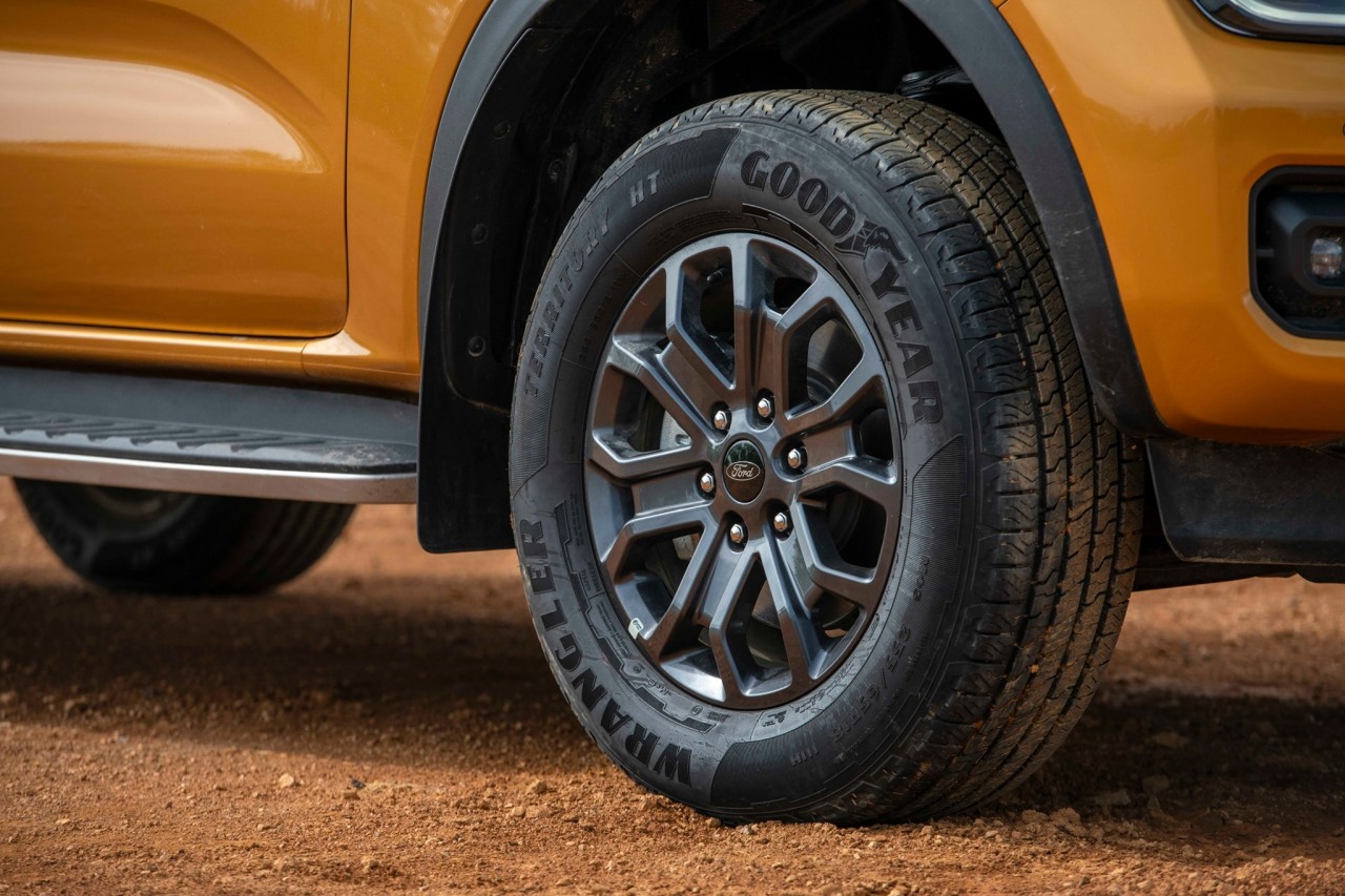 Giá Ford Ranger thế hệ mới ra mắt tại Việt Nam với giá 659 triệu đồng