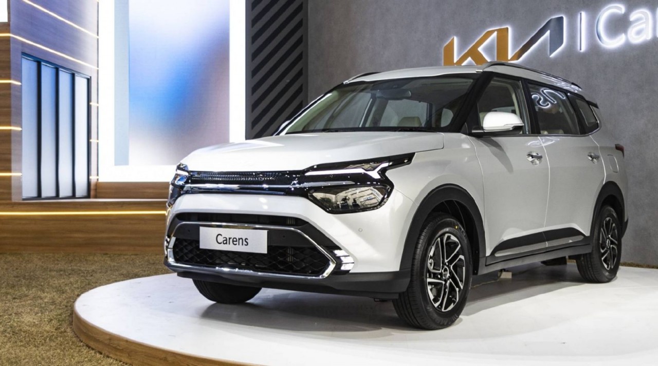 Đại lý bắt đầu nhận cọc Kia Carens 2022 tại Việt Nam