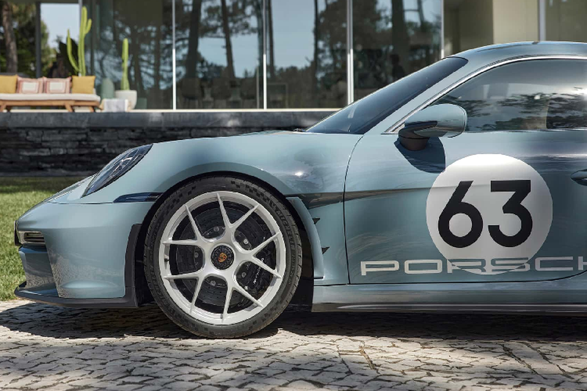 Porsche giới thiệu 911 S/T 2024, sử dụng hộp số sàn 6 cấp