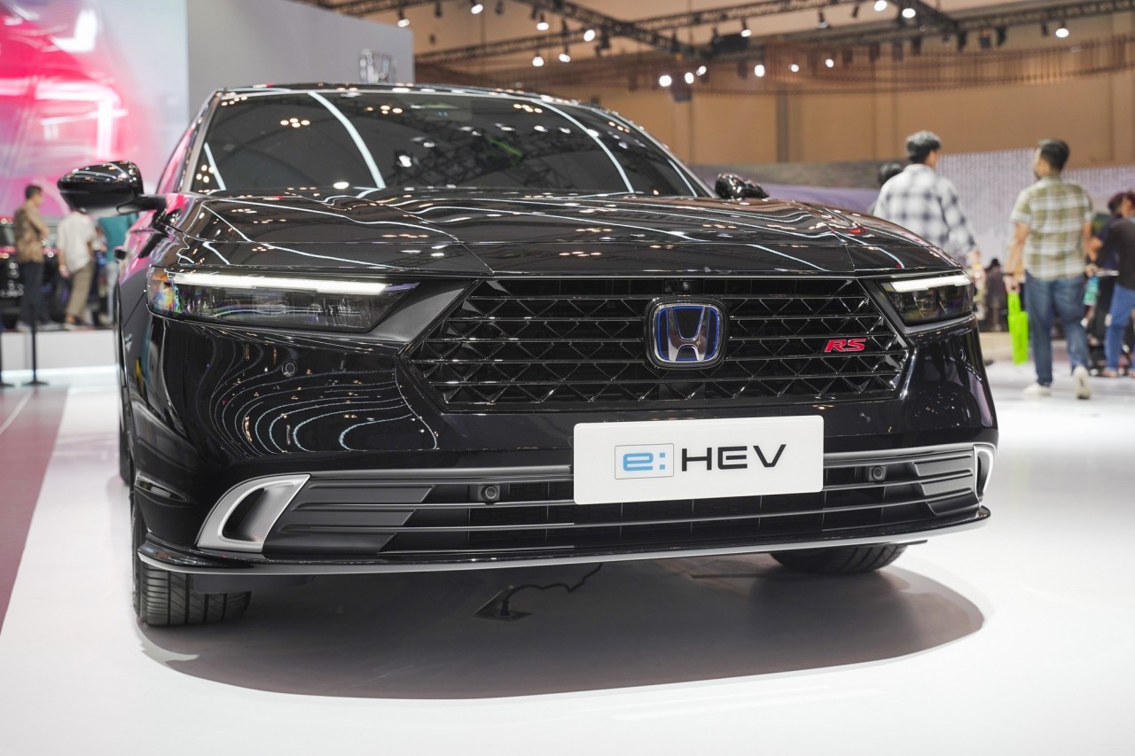 Honda Accord 2024 e:HEV là phiên bản RS.