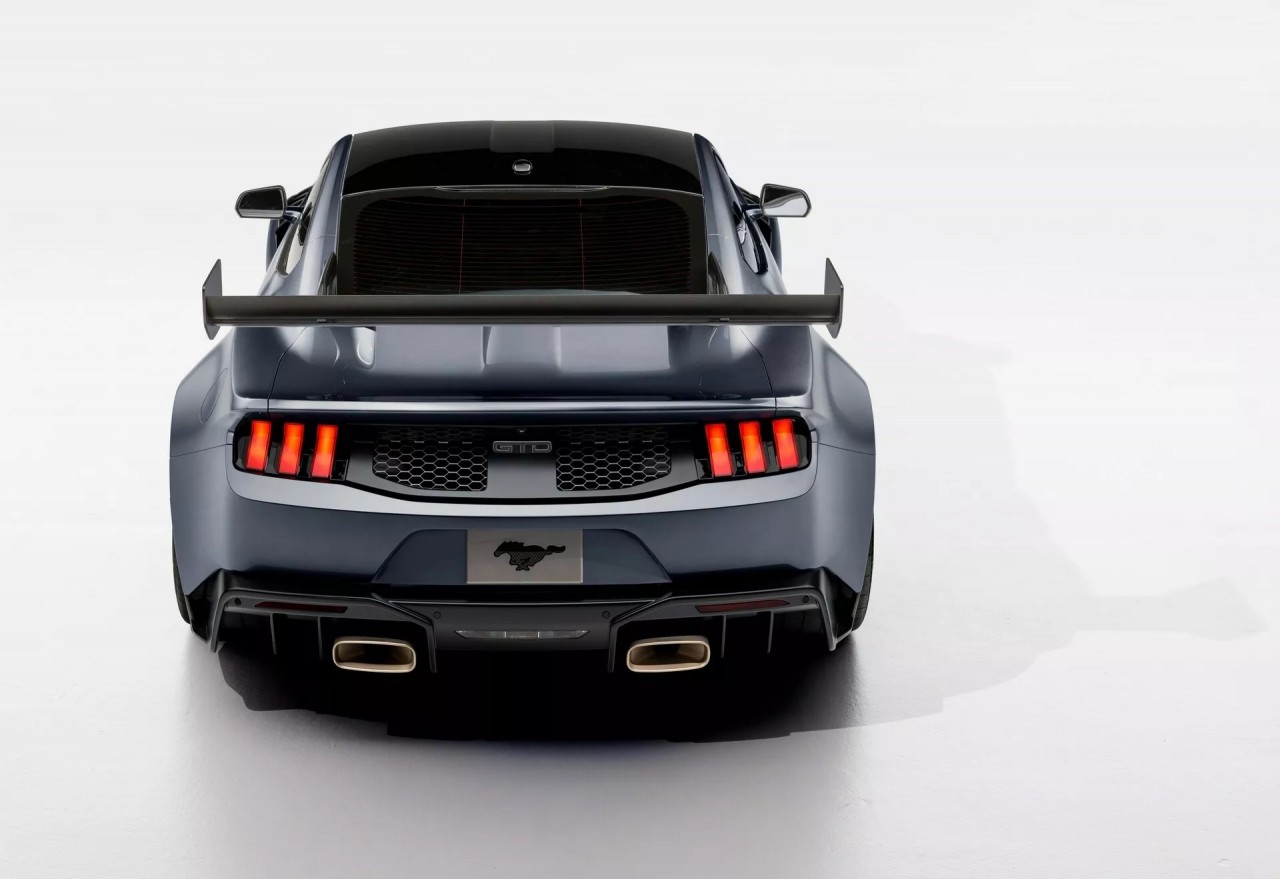 Chi tiết Ford Mustang GTD 2025 công suất 800 mã lực