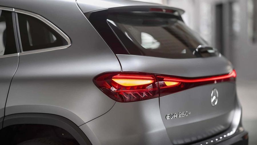 Cận cảnh xe điện Mercedes-Benz EQA, đi được 560 km với một lần sạc