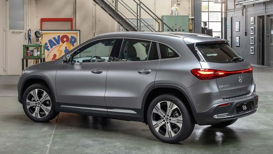 Cận cảnh xe điện Mercedes-Benz EQA, đi được 560 km với một lần sạc
