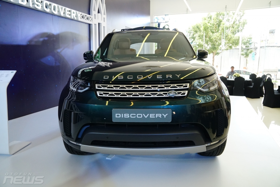 Land Rover Discovery 2017 có mặt tại Việt Nam với giá từ 4 tỷ đồng land rover discovery 2017 co mat tai viet nam voi gia tu 4 ty dong