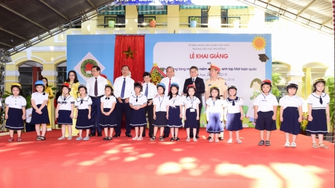 Honda Việt Nam trao tặng gần 2 triệu mũ bảo hiểm cho học sinh lớp Một