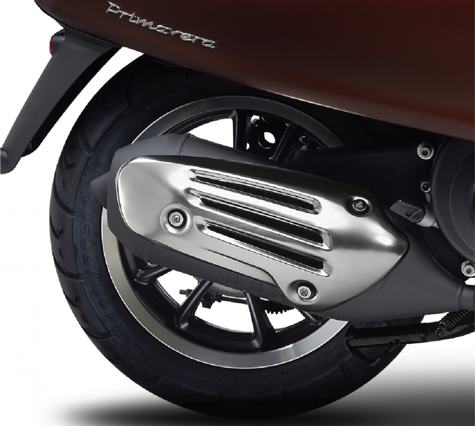 piaggio gioi thieu vespa primavera 50th voi gia 775 trieu dong