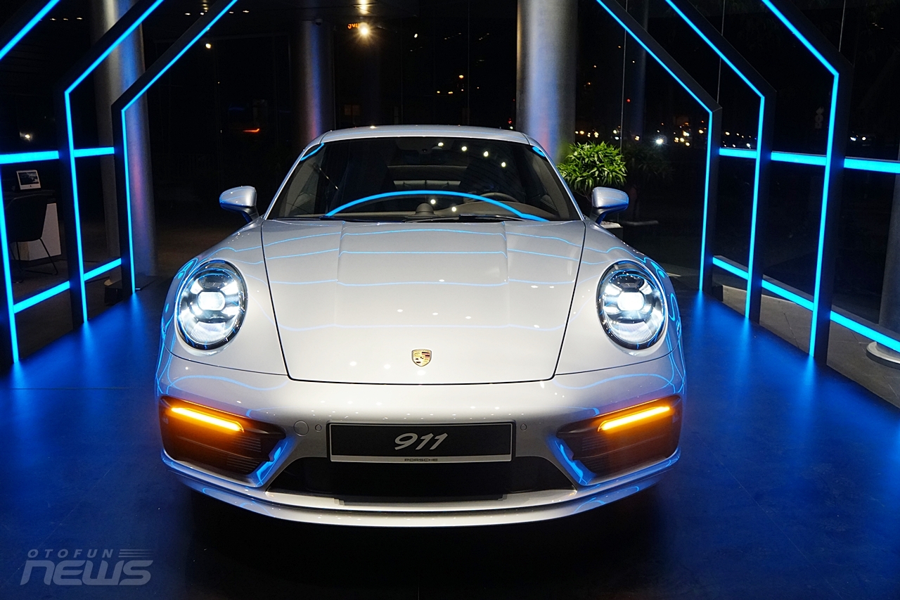 can canh porsche 911 the he moi gia 95 ty dong vua co mat tai viet nam