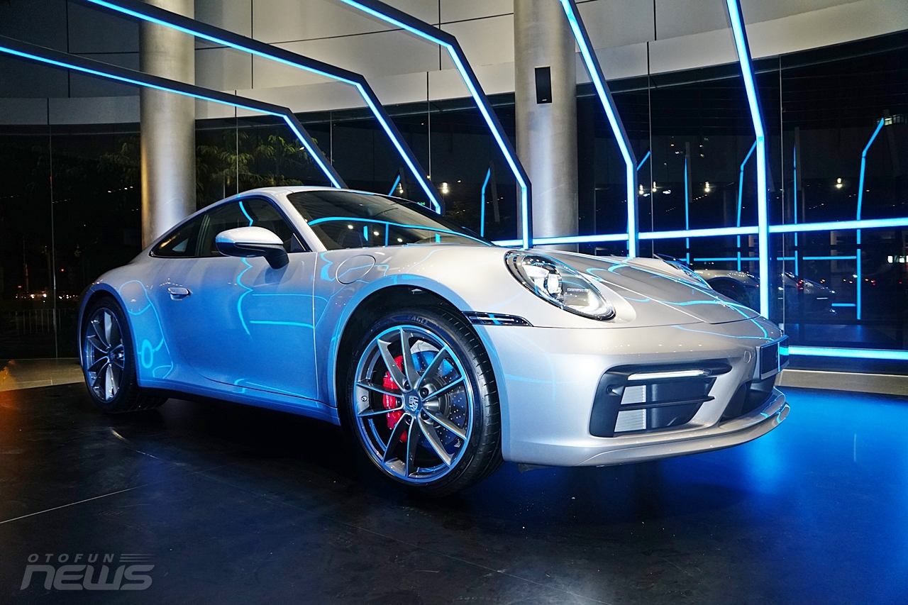 can canh porsche 911 the he moi gia 95 ty dong vua co mat tai viet nam