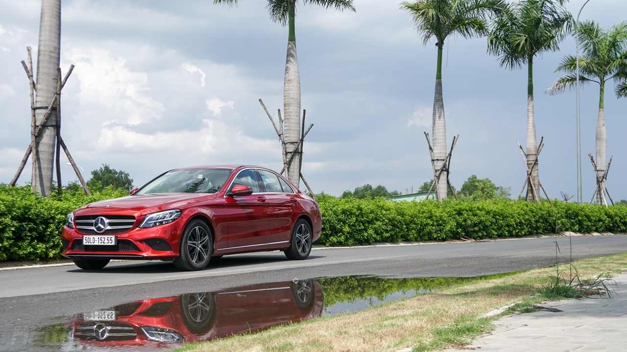 danh gia mercedes benz c180 lua chon cho nguoi lan dau su dung xe hang sang