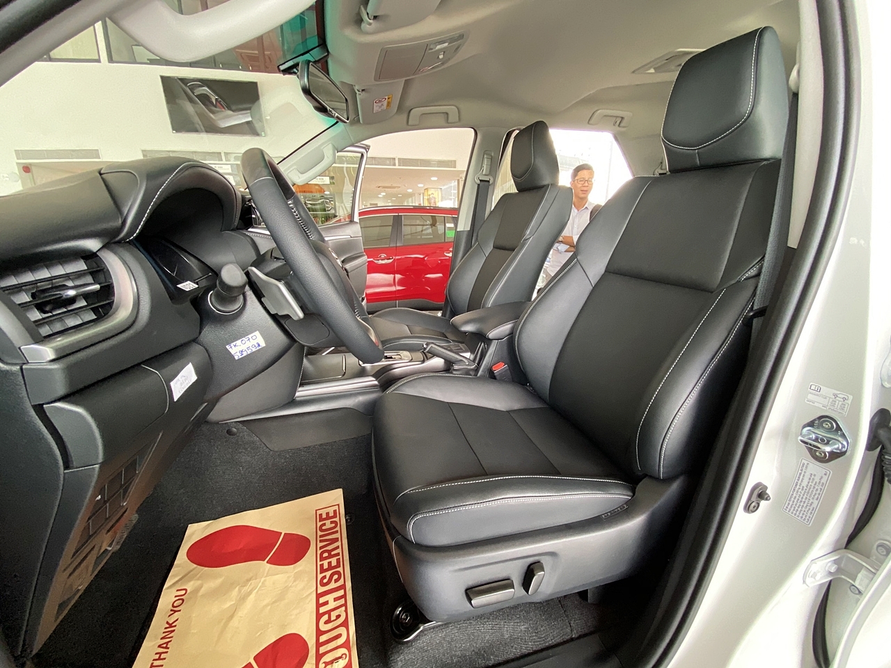 chi tiet toyota fortuner 2021 24 at tieu chuan gia 108 ty